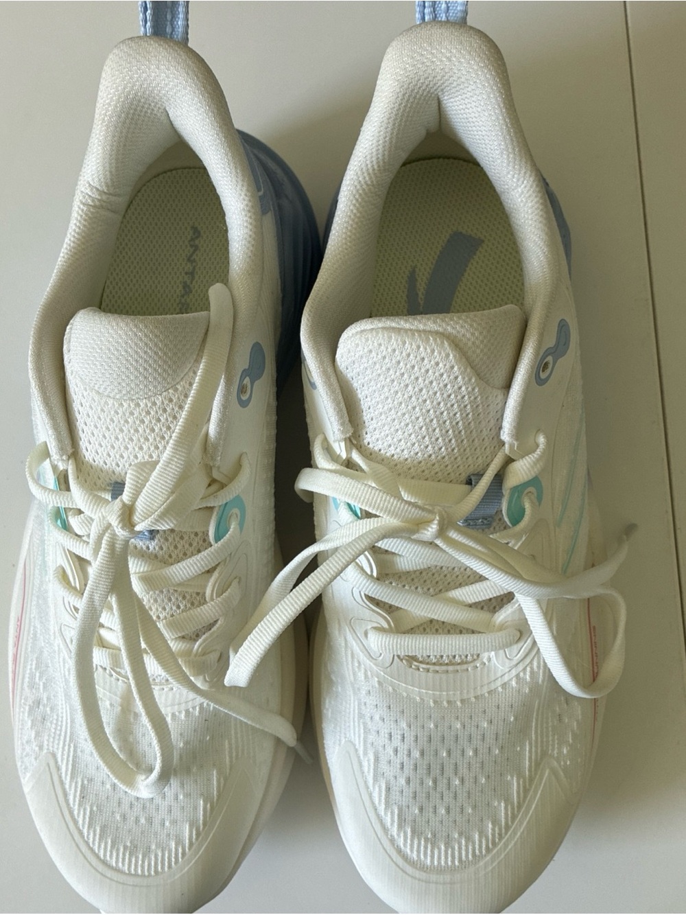 Anta WMNS ANTA The Cloud 3 White Blue Running Shoes Size 7.5